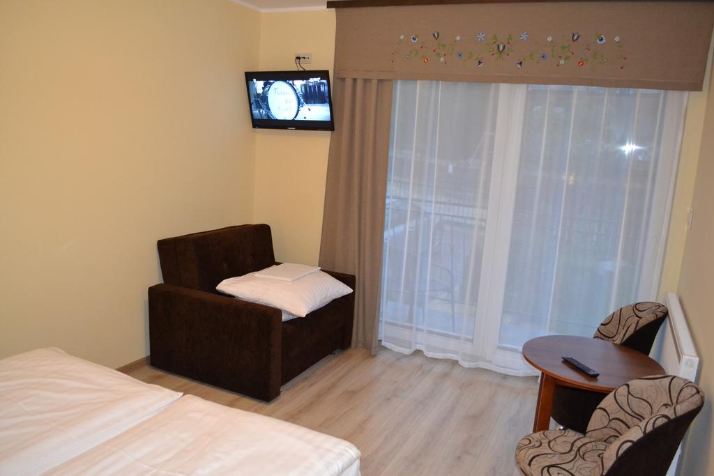 Dom Jastrzebia Z Basenem I Jacuzzi Apartment Jastrzebia Gora Ngoại thất bức ảnh