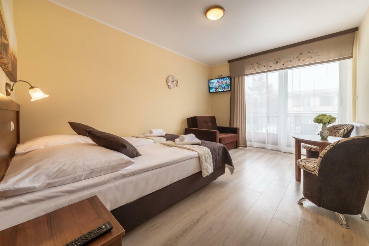 Dom Jastrzebia Z Basenem I Jacuzzi Apartment Jastrzebia Gora Ngoại thất bức ảnh