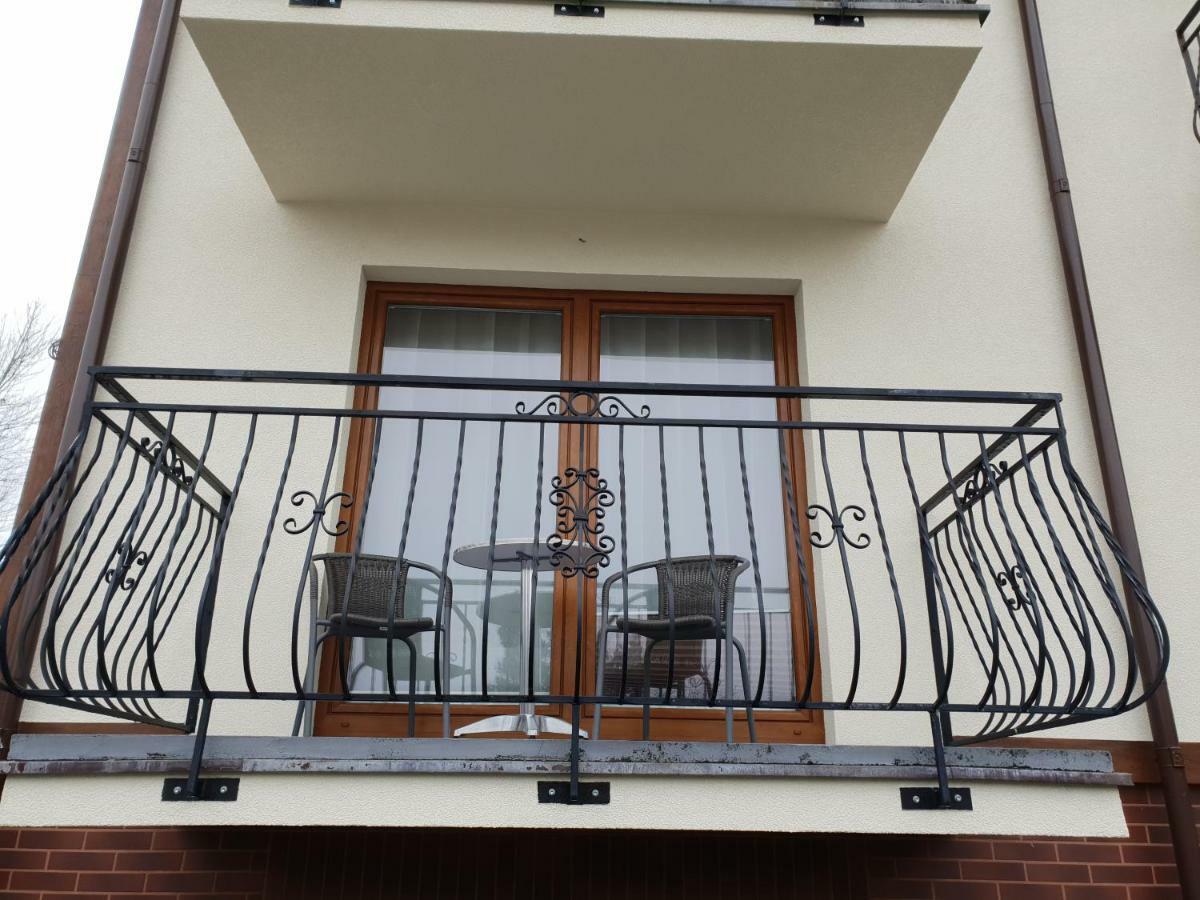 Dom Jastrzebia Z Basenem I Jacuzzi Apartment Jastrzebia Gora Ngoại thất bức ảnh
