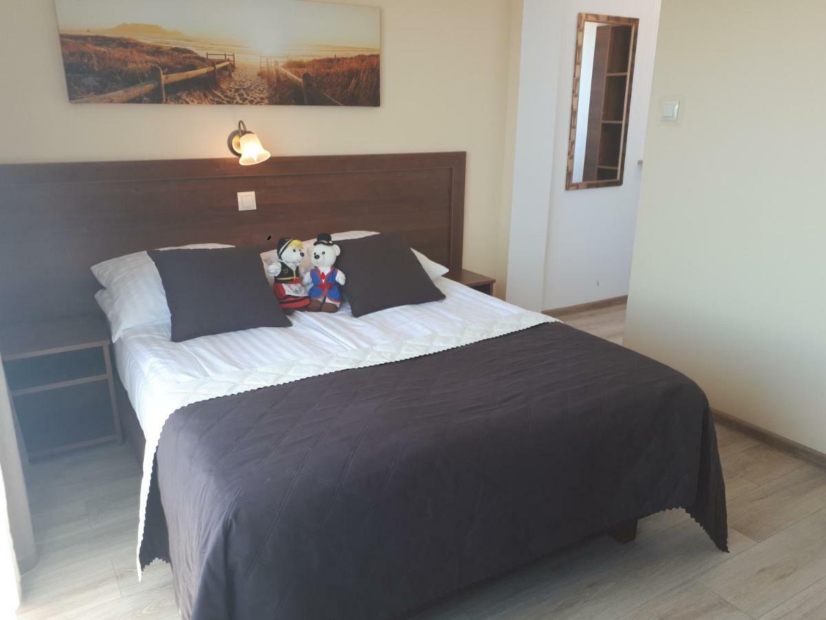 Dom Jastrzebia Z Basenem I Jacuzzi Apartment Jastrzebia Gora Ngoại thất bức ảnh