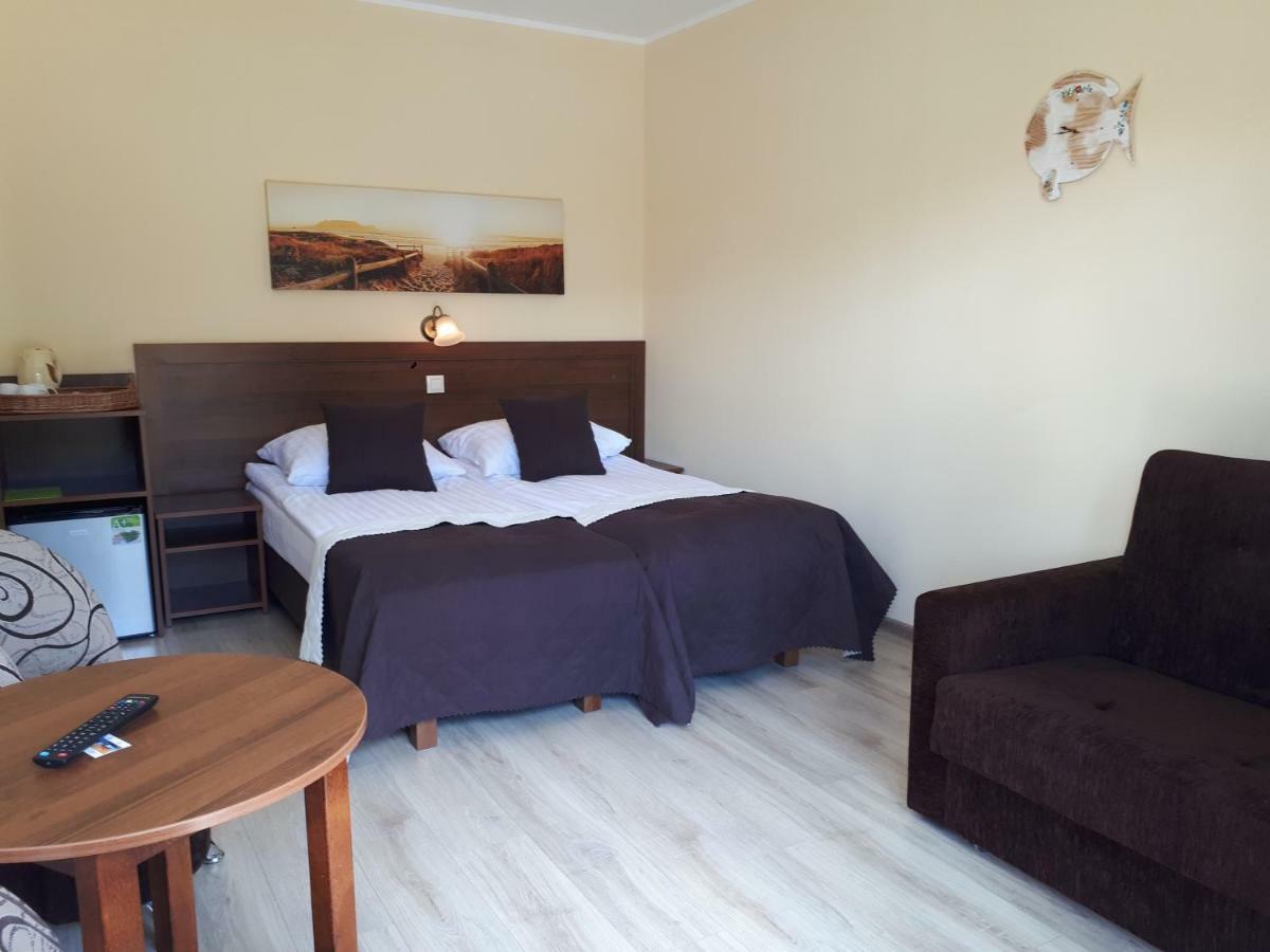Dom Jastrzebia Z Basenem I Jacuzzi Apartment Jastrzebia Gora Ngoại thất bức ảnh