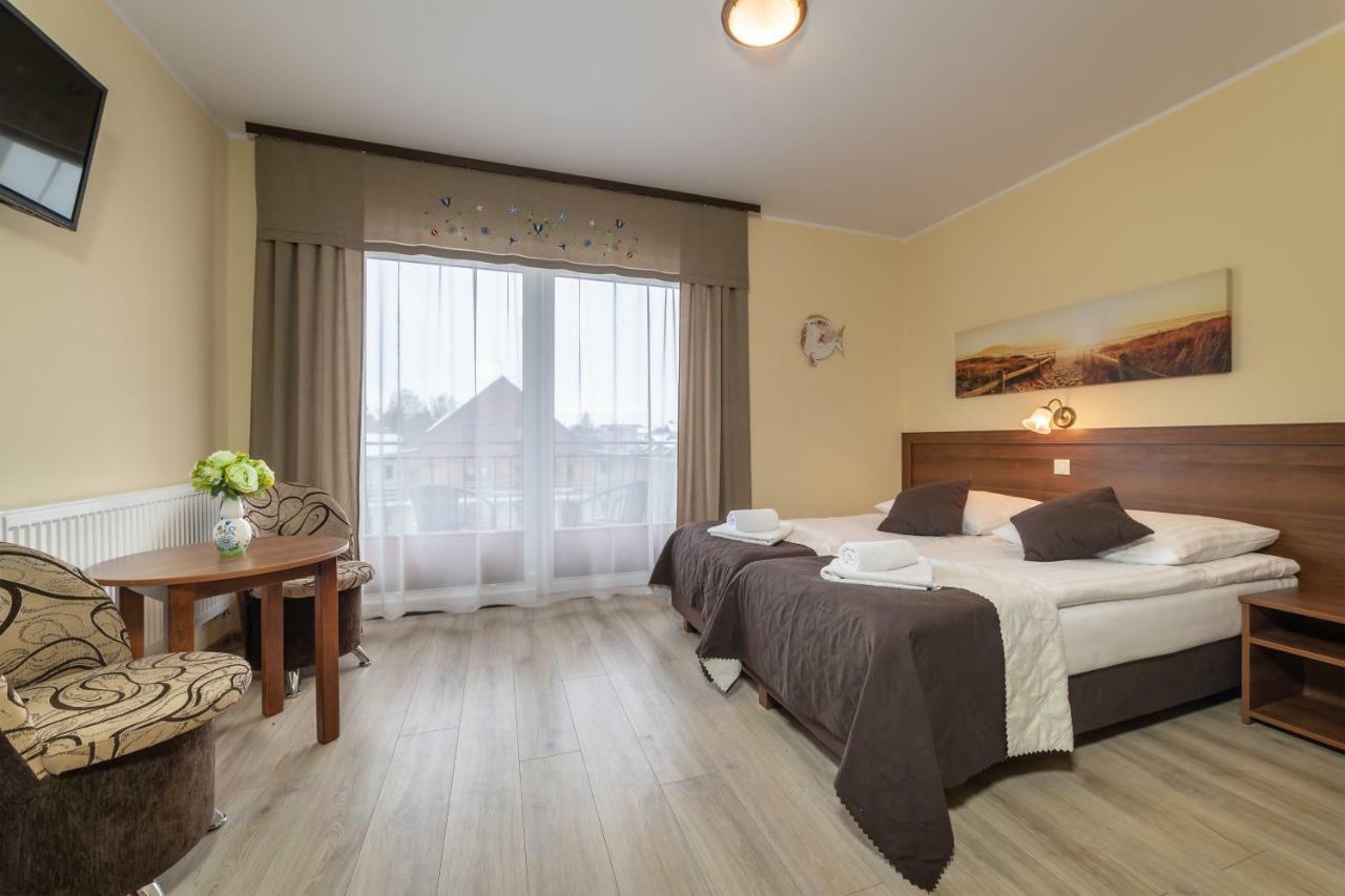 Dom Jastrzebia Z Basenem I Jacuzzi Apartment Jastrzebia Gora Ngoại thất bức ảnh