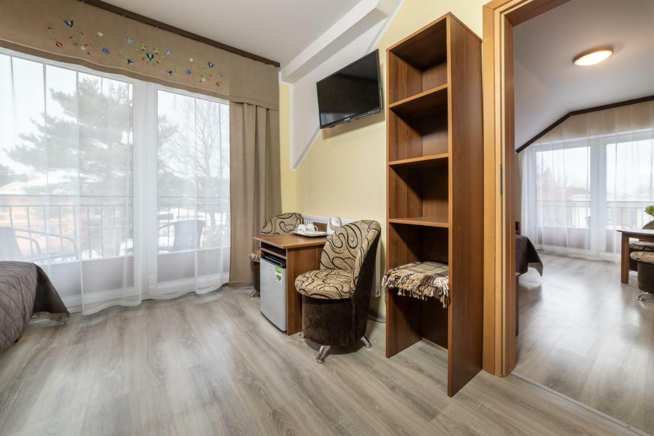 Dom Jastrzebia Z Basenem I Jacuzzi Apartment Jastrzebia Gora Ngoại thất bức ảnh