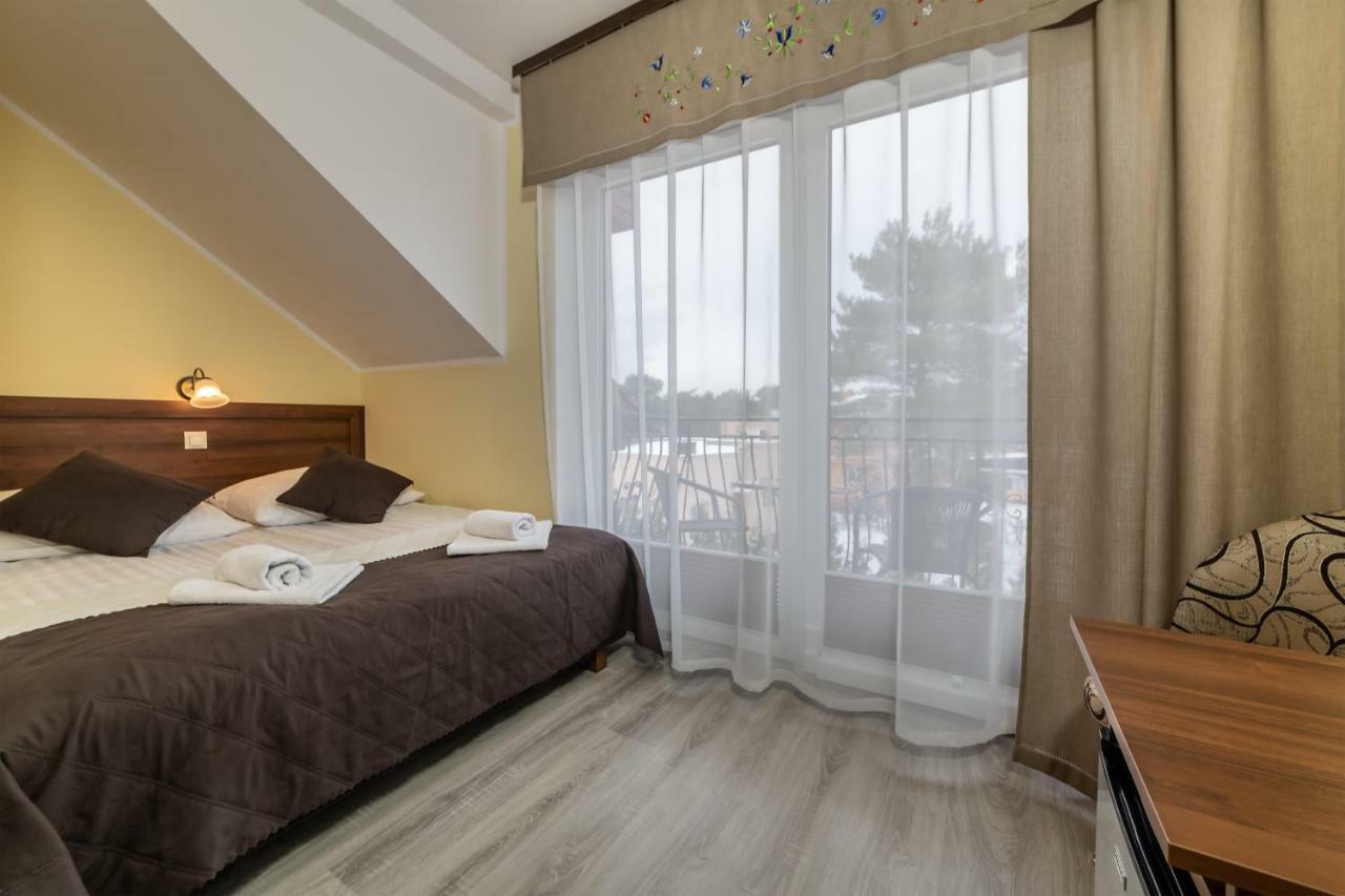 Dom Jastrzebia Z Basenem I Jacuzzi Apartment Jastrzebia Gora Ngoại thất bức ảnh