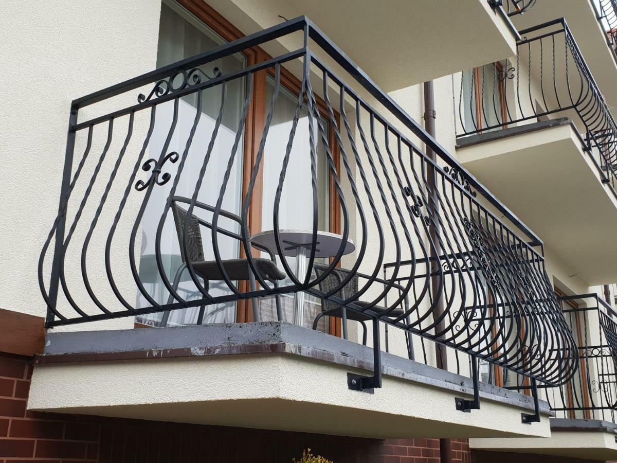 Dom Jastrzebia Z Basenem I Jacuzzi Apartment Jastrzebia Gora Ngoại thất bức ảnh