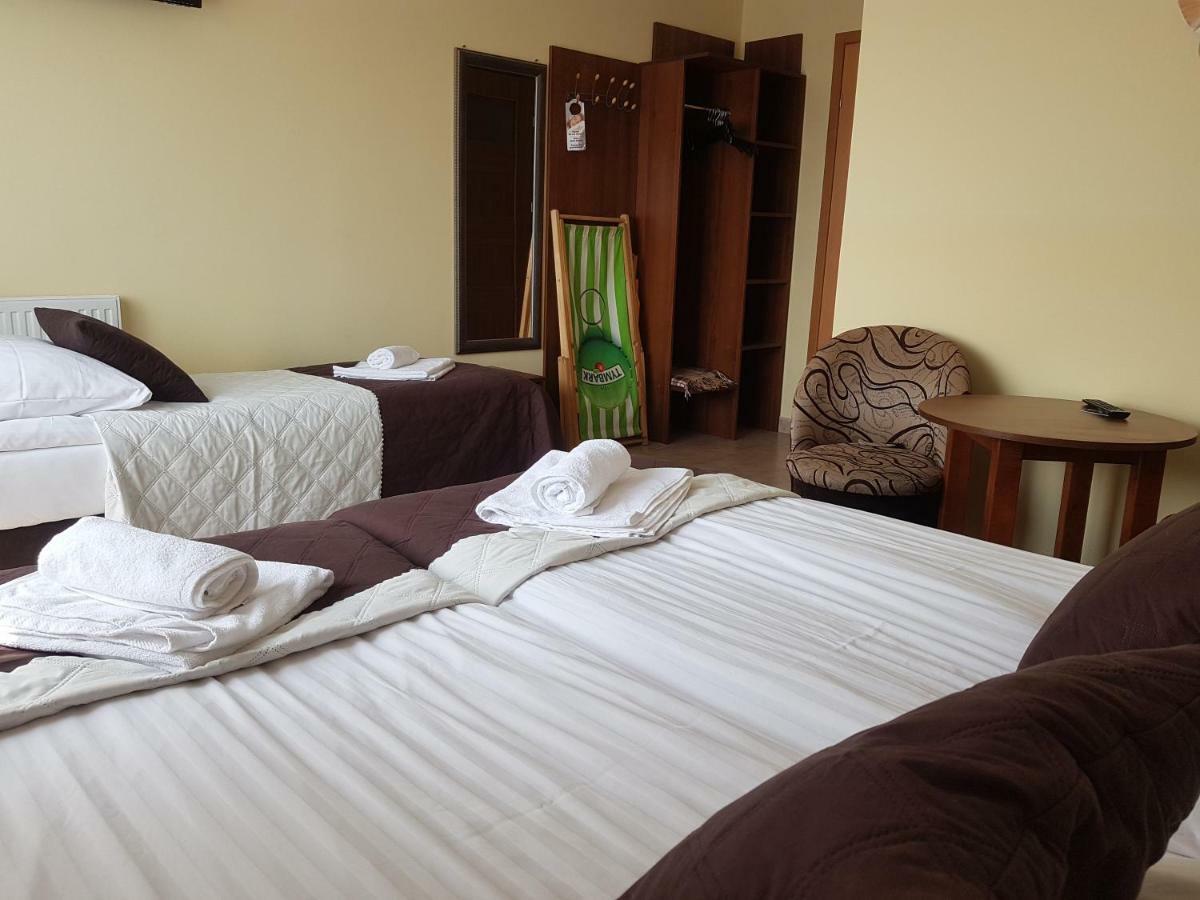 Dom Jastrzebia Z Basenem I Jacuzzi Apartment Jastrzebia Gora Ngoại thất bức ảnh